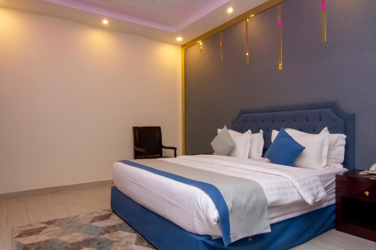 Aparthotel ال متعب سويتس الفلاح 1 Rijád Exteriér fotografie